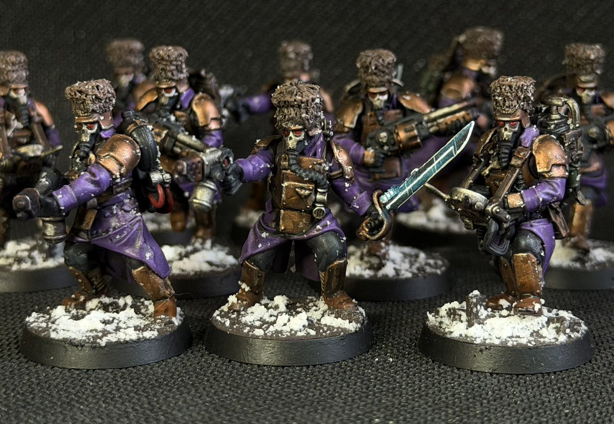 LegitMiniPaintn's tweet photo. These Krieg Engineers have been deployed to a Vostroyan regiment. Thankfully, they had some spare fuzzy hates waiting for them. #Warhammer_40000 #Vostroyan #Krieg https://t.co/lC1LzTRMSi
