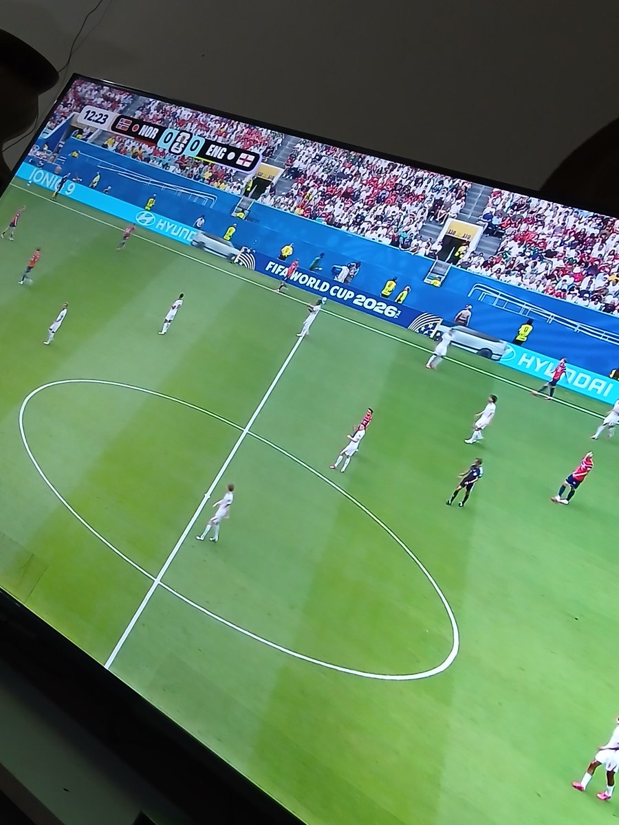 dvilstrnge's tweet photo. Ya puse el partido cuándo se besan Haaland y Bellingham? https://t.co/9eZY0SxvFk