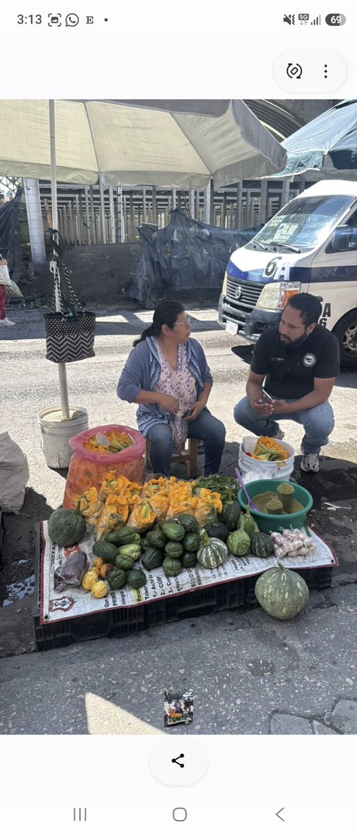Luis_diazdeleon's tweet photo. Durante los #RecorridosDiurnos del #PlanCuautla en #Morelos dialogamos con vecinas y vecinos para escuchar de primera mano sus inquietudes, conocer las necesidades de cada comunidad y dar seguimiento a acciones que contribuyan a recuperar espacios y fortalecer la tranquilidad.

La coordinación entre las ayudantías municipales, las autoridades estatales y el Ayuntamiento de Cuautla, encabezado por el alcalde  @SalvadorMoliMar es fundamental para construir soluciones conjuntas. La participación ciudadana es un pilar para fortalecer la seguridad y avanzar en la construcción de la paz. 🇲🇽🛡️

#EstrategiaNacionalDeSeguridad #ConstrucciónDePaz #Seguridad @SSPCMexico @spf_sspc
@OHarfuch @margarita_gs @GobiernoMX