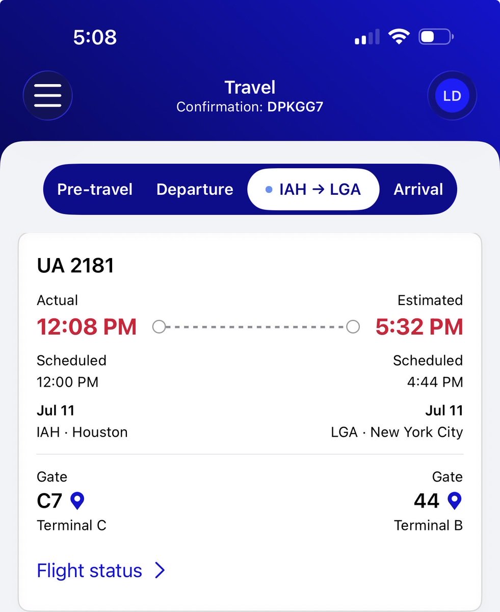 Adolfo3355's tweet photo. Scheduled to land at 4:44 now 5:09 and we’re on a runway in Pittsburgh! With no word on how long we’re going to be here. @united needs to do better. And the. They say keep seated and seatbelts on! I can’t feel my fucking legs! https://t.co/N1cHhyd3Kj
