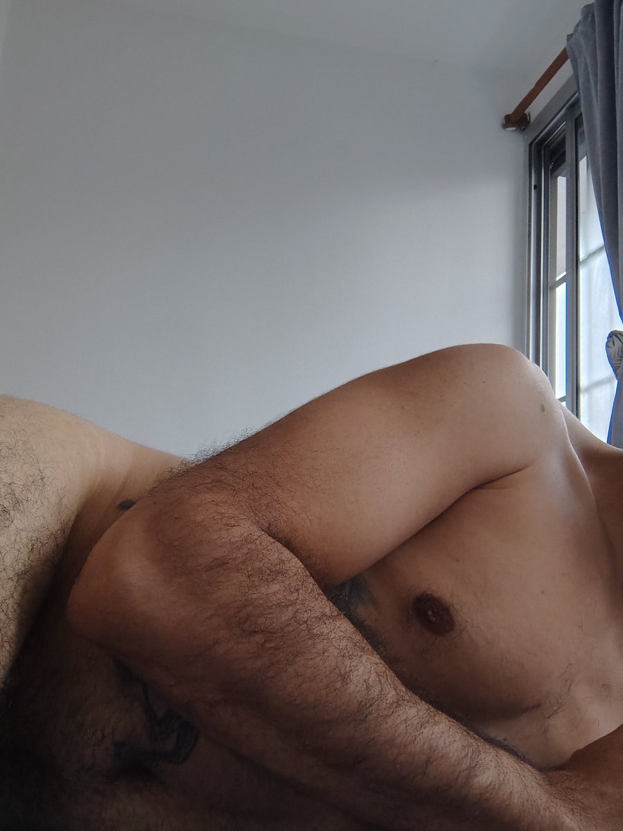javie63510's tweet photo. Cuchariamos ☺️
.
.
.
#naked #desnudoartistico #comunidad🏳️🌈 #followme #tatto https://t.co/4jfDAeX9Dx