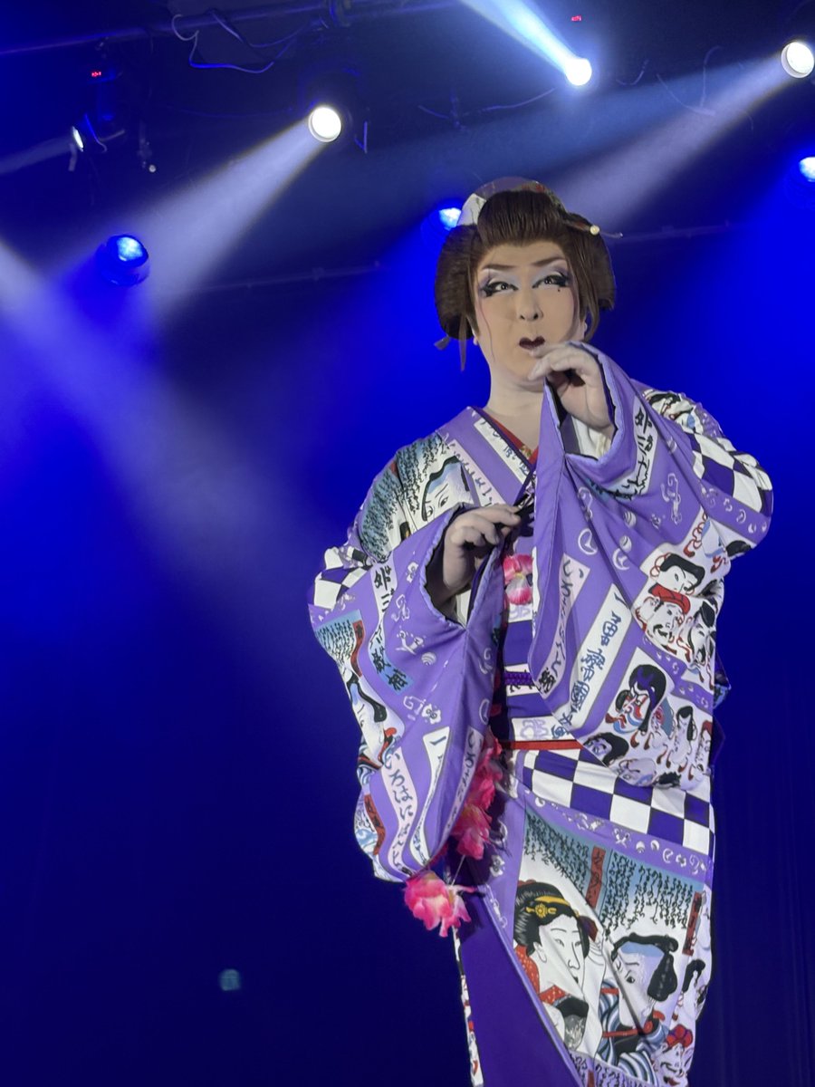 PythonBeautiful's tweet photo. 劇団美松
山桜桃の湯
桃の湯劇場
2026.7.11昼の部
雷矢祭り

藤川雷矢さん②

♬雪 深深

お芝居
浜の兄弟
ほんとに好きなお芝居🥰

ギャップ萌え🥰🥰 https://t.co/5tsTn5V2sV
