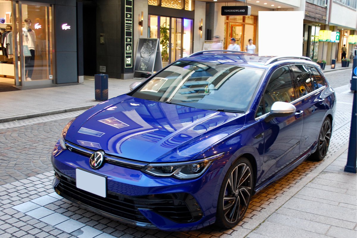 gt7___za's tweet photo. 【ご報告】
乗り換えました
〜VW GOLF R VARIANT 8.0〜
やっぱステーションワゴンでした。
VW乗り，外車乗りの方々，よろしくお願いいたします。
SUBARU乗りの皆様も変わらず仲良くしてください！

#車好きと繋がりたい 
#volkswagen 
#ゴルフRヴァリアント https://t.co/5OW8EiCjBJ