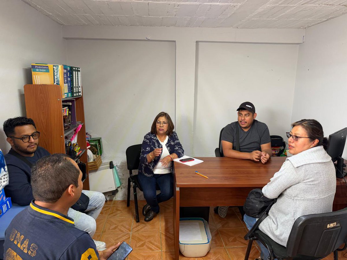LetyHaroCDMX's tweet photo. Esta mañana recibimos en nuestro Módulo de Atención Ciudadana a vecinas y vecinos de los pueblos de San Pedro Mártir y San Miguel Topilejo.

Escuchamos sus inquietudes y necesidades, reafirmando nuestro compromiso de dar seguimiento a sus solicitudes y mantener un diálogo cercano y permanente, siempre en beneficio de las y los tlalpenses.
.
.
#diputadalocal #LetyHaro
#modulodeatencionciudadana