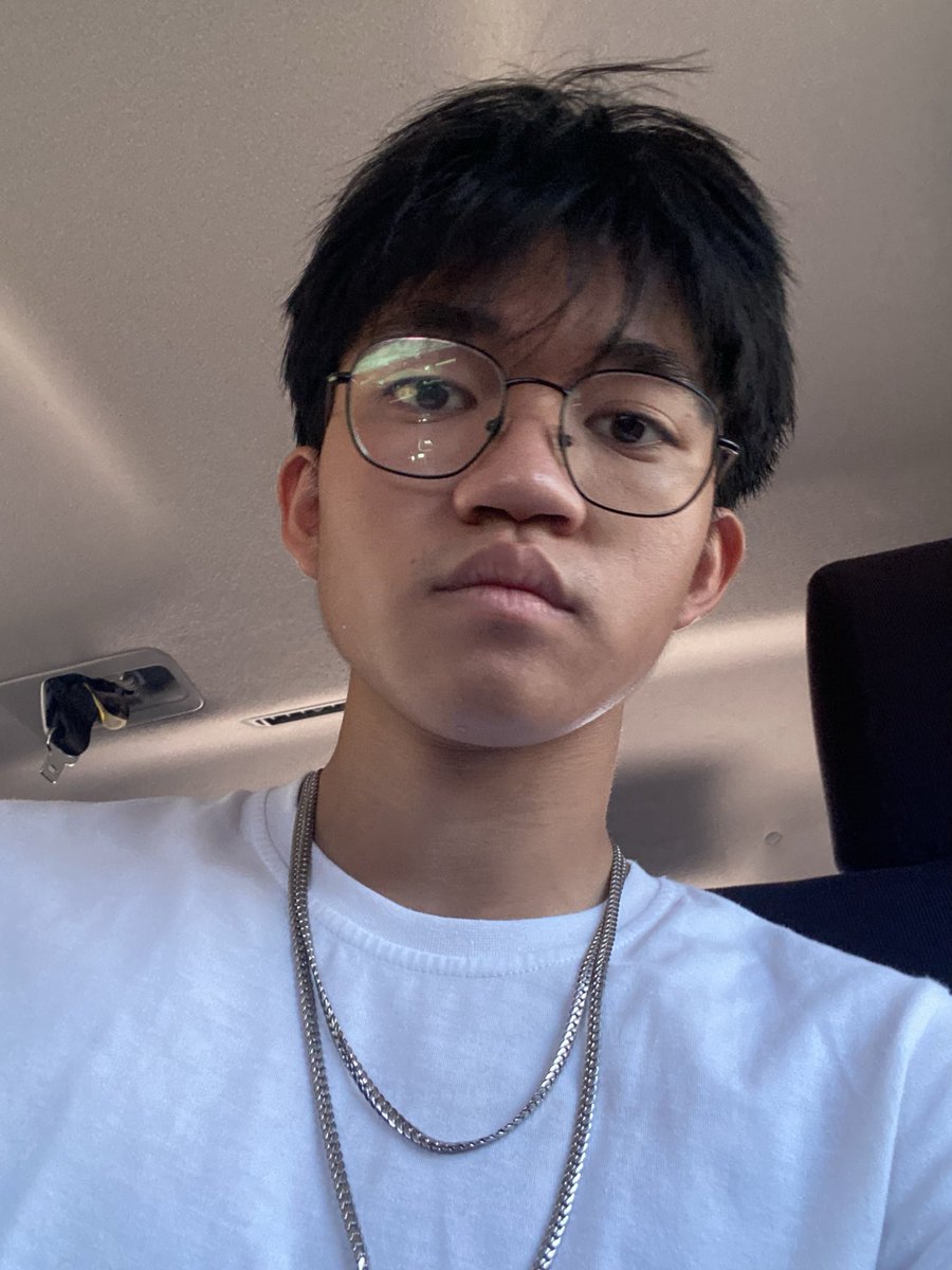yusoseriousking's tweet photo. hi? 😛 https://t.co/8xGLmkg1Tu