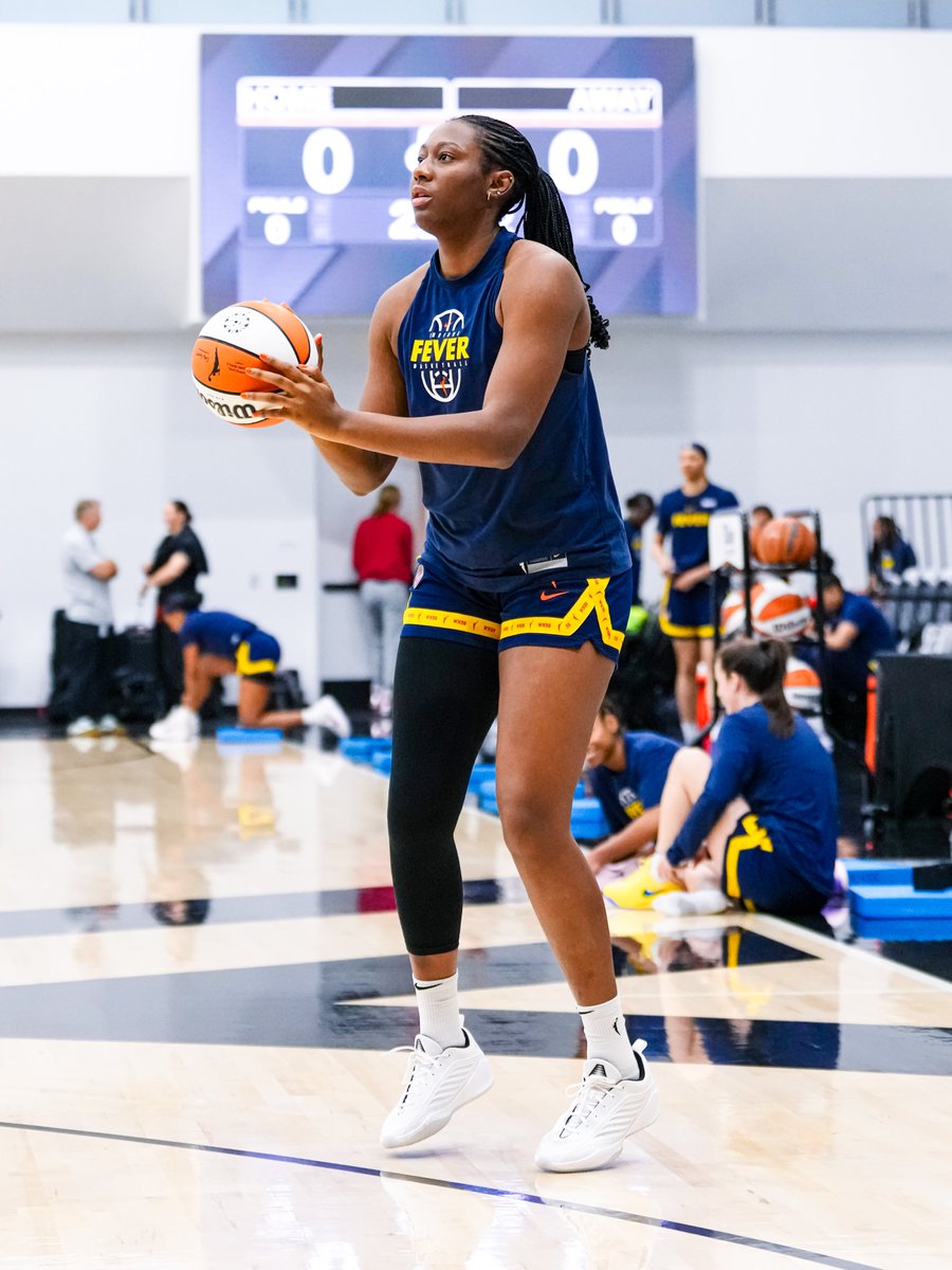 Indiana Fever tweet media