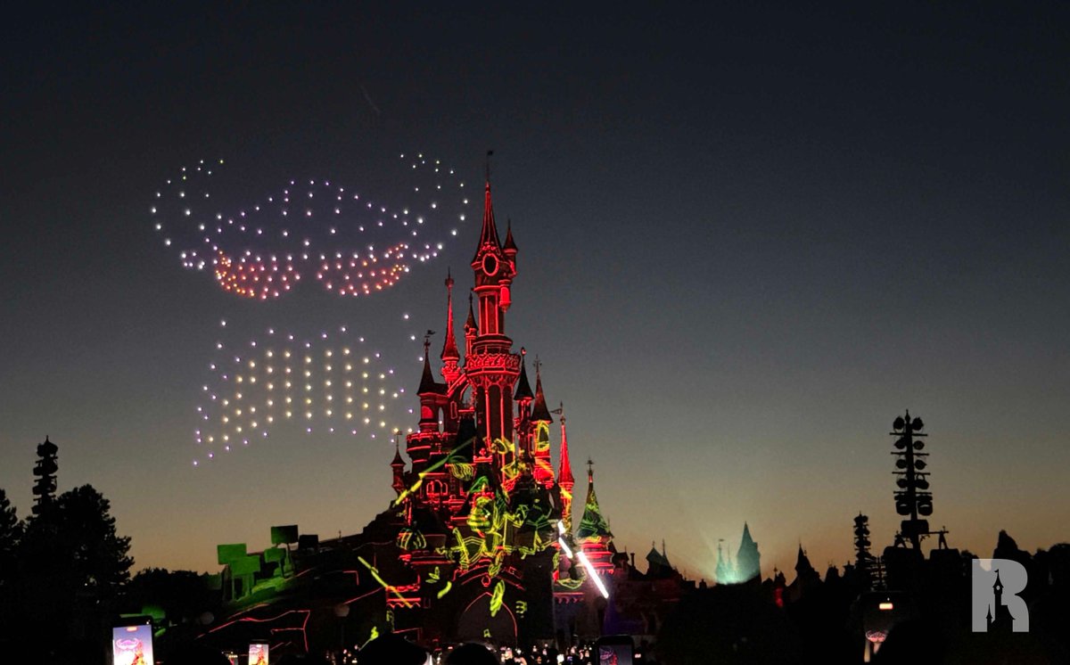 DLPReport's tweet photo. 🎆 Photos: Drone effects temporarily return to Disney Tales of Magic during the fireworks ban (currently until July 15) https://t.co/aV3mczmqWC
