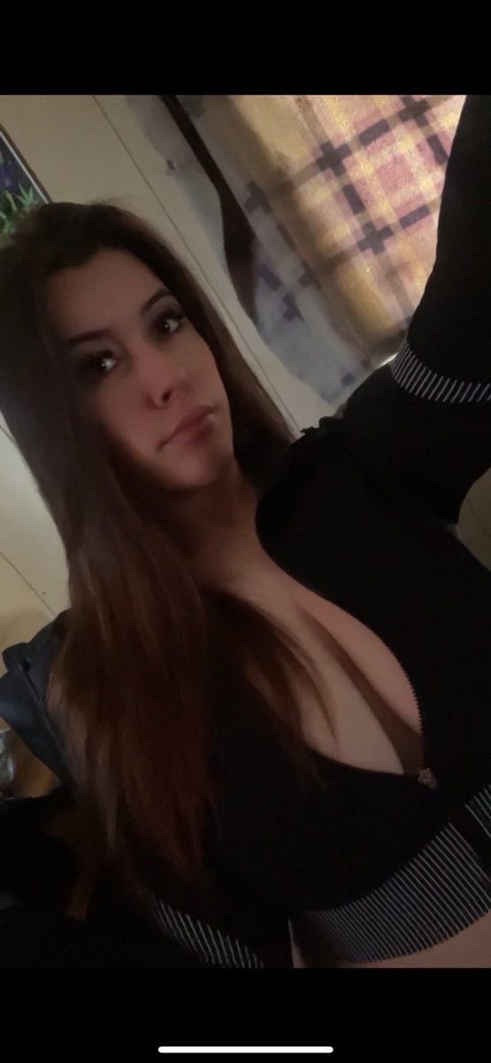 Razz2cute's tweet photo. who’s up for some fun ;) 🤭

#buyingcontent #sellingcontent #pawg #thick https://t.co/rPcSeu6PnC