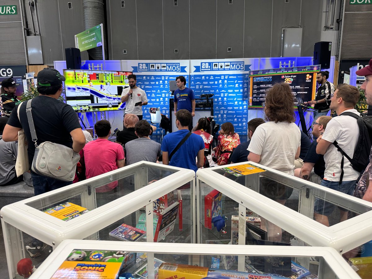 planetesonic's tweet photo. Encore une grosse journée pour ce Зème jour de @JapanExpo avec nos amis @AssoMO5 et @Shinkendo !

Rendez-vous demain pour le dernier jour, avec un tournoi 🎮 sur Sonic Racing: Crossworlds 🏎️ à 11h sur le stand de #AssoMO5 !!

#Sonic35 #Sonic35th @SEGA https://t.co/zLAr5PB8c7
