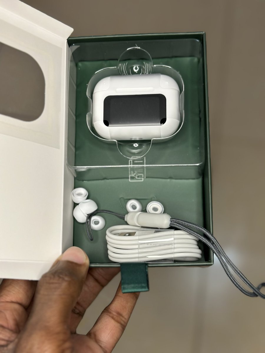 RebirthMw's tweet photo. One of the best AirPods you can find on the market https://t.co/tPOLnHheyd