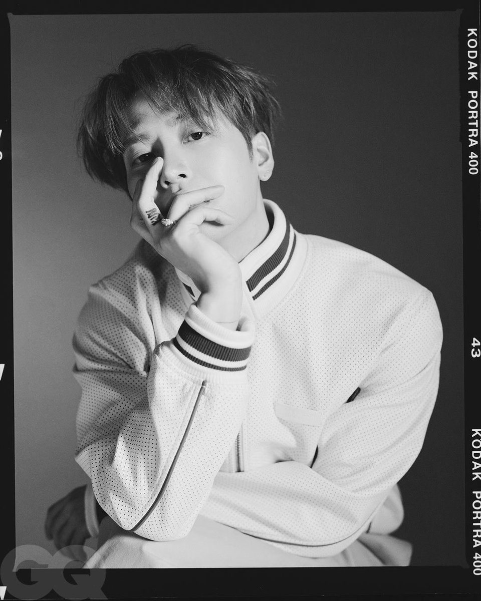 JacksonWang852's tweet photo. GQ Mexico & Latin America July–Aug 2026 Cover
.
@GQMexico 
.
De verdad, muchas gracias. Estoy bien agradecido de poder ser parte de esto. Creo que es mi primera portada, así que significa mucho para mí. Gracias también a todo el equipo de GQ México por el apoyo.

A toda mi gente por allá… los extraño un buen.

Yo por acá sigo preparándome con todo. Me ha tomado tiempo porque literalmente estoy empezando muchas cosas desde cero: un nuevo ambiente, un nuevo equipo y una nueva forma de trabajar. Todo eso lleva paciencia, pero poco a poco. Ojalá nos podamos ver muy pronto.

Y ustedes también cuídense mucho. No dejen que los obstáculos que tienen enfrente les ganen. Sigan adelante, que sí pueden.

Y algo más… quiéranse más. En serio.

Los quiero mucho.❤️
.
#gqmexico
#JACKSONWANG
#王嘉爾
#잭슨
