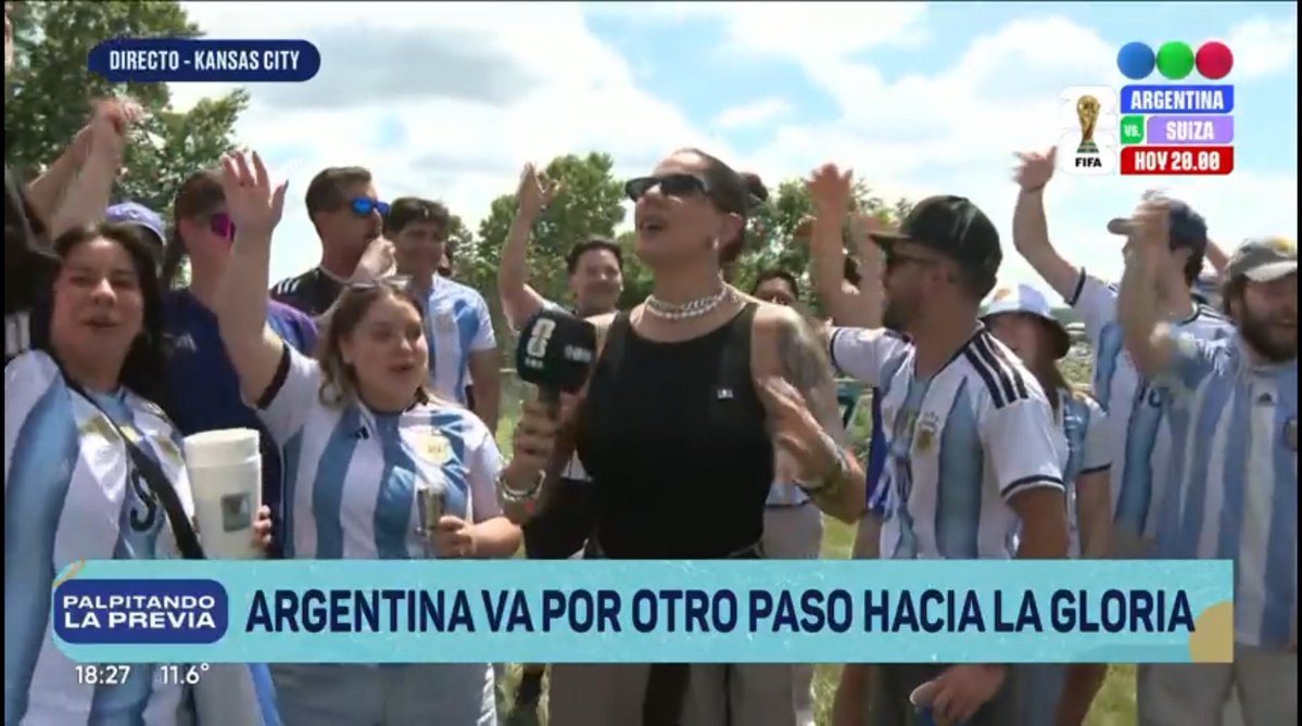 micaela150589's tweet photo. La Tora en el Palpitando La previa por  @telefe https://t.co/UQgoDum4OZ