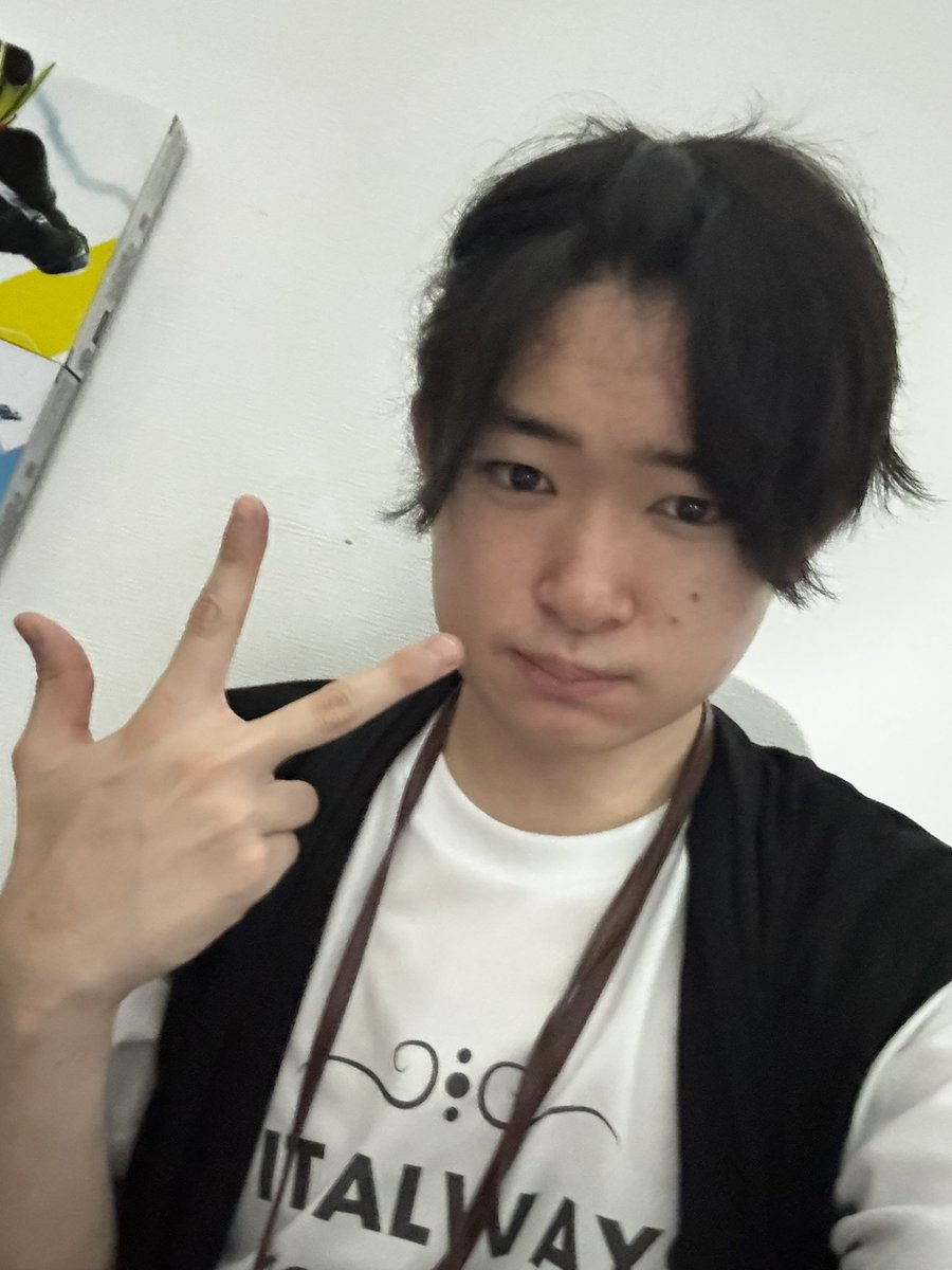 hakuya_mosha's tweet photo. おはようございますです！

しっかりｵｷﾃﾀﾖ☆

ということで稽古行ってきます！
 #コミックヒーローズ 

本番まで2週間切り、緊張してますが魂燃やして頑張りますよぉ！ https://t.co/Y9ysL2Nsrm