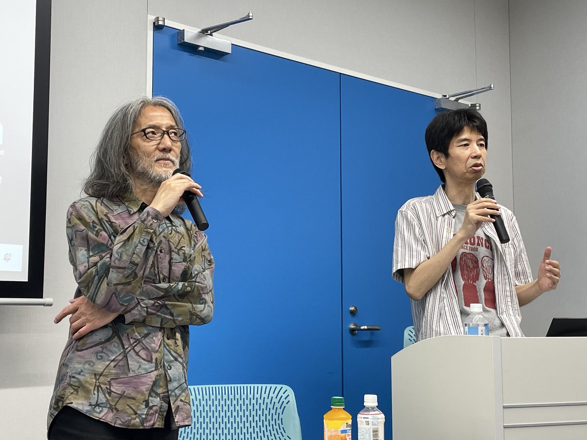 70RockV's tweet photo. 今期４回���の藤本国彦さんのビートルズ講座に行って来ました🎶
本日のお題は『ビートルズがやって来た！』でゲスト講師でビートルズの来日研究の第一人者、大村亨さんがお見えになり、面白いお話しを沢山お聴き出来ました😊 https://t.co/VjQ41iAM2j