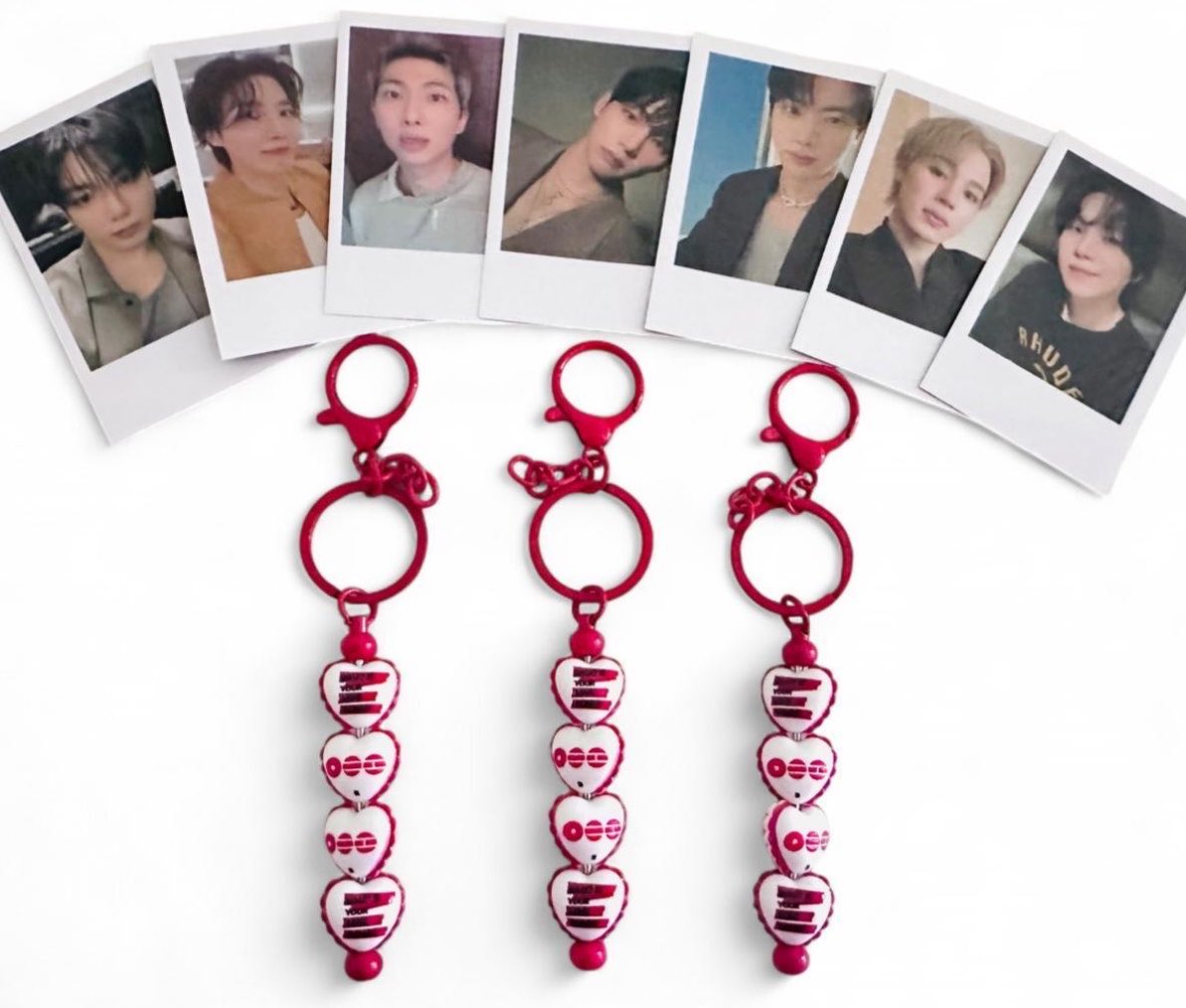 jen_4OT7's tweet photo. **** GIVEAWAY ****

3 keychains and a photocard 
I will pick (3) individual winners 🏆

💜 Let me know your bias 
💜 Country you are from 
💜 Year you became Army 🥰💜 

💜Good Luck Everyone 💜
💜 Ends 7/16/2026 https://t.co/VJKy1q4yLx