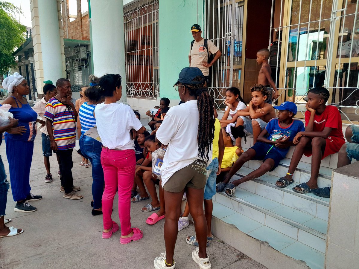 consejopcentro's tweet photo. 📸 Desde el ##ÁreaPrincipalDeVerano, una muestra de acciones en conjunto con el #INDER, promotores de salud para contribuir a la calidad de vida de los vacacionistas en la comunidad. 
#VeranoConMiGente 
#CulturaGuantánamo https://t.co/wHUb54GES4
