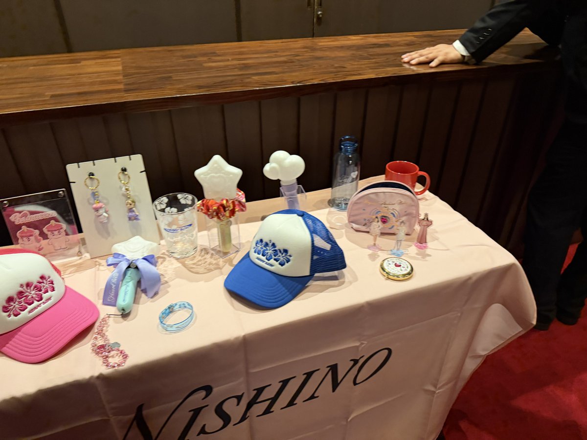 happyrabbit_318's tweet photo. おはようございます！
まさかのトレード成立して大本命の大阪行かせていただきました。
目の前でカナやん見られて感動！
まだまだツアー続くしネタバレできないけど、今日行く方も楽しんで来てください。

#西野カナ_HEARTBEAT
#西野カナ #LOVEBEAT https://t.co/Fh8gFdHsm0