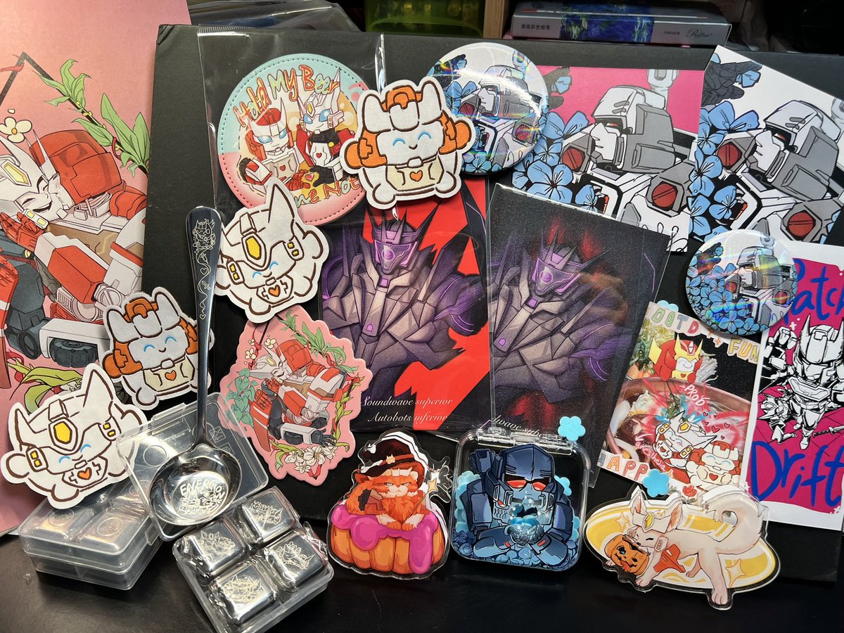 Superpotako's tweet photo. TFNgogogo!❤️‍🔥❤️‍🔥❤️‍🔥
I’m so excited about that! 🥹Been into the fandom for a year, and I've spent the whole year prepping for this con!
#transformers #TFN https://t.co/7TGRJnKezD
