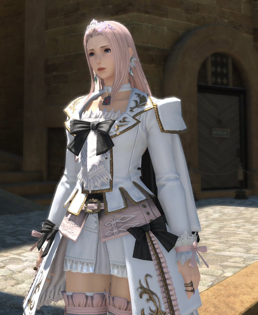 clynefaction's tweet photo. regal bird 👑 #FFXIV #FF14 https://t.co/HSLXQz7a6w