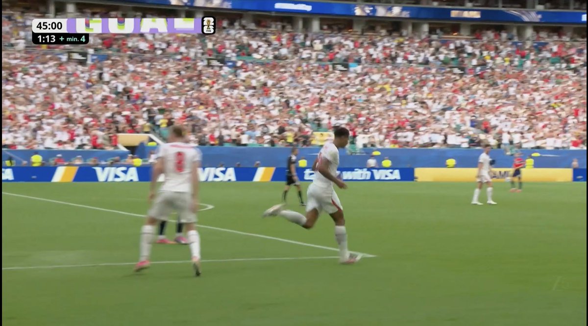 ofootball__'s tweet photo. GOOOOOOOOOOOOOAAAAAAAAAAAAAALLLLLLLLLLLLLLL JUDE BELLINGHAM!!!!!!!!!!!!!!!!!!!!!!!!!!!! 🤯⭐

🚩 Live: Norway 1-1 England
⚽️ Goal: Bellingham (45+2’)

WORLD CUP GOAL NUMBER 5 FOR JUDE BELLINGHAM! 🌍⚽ https://t.co/6sLnu71RsU