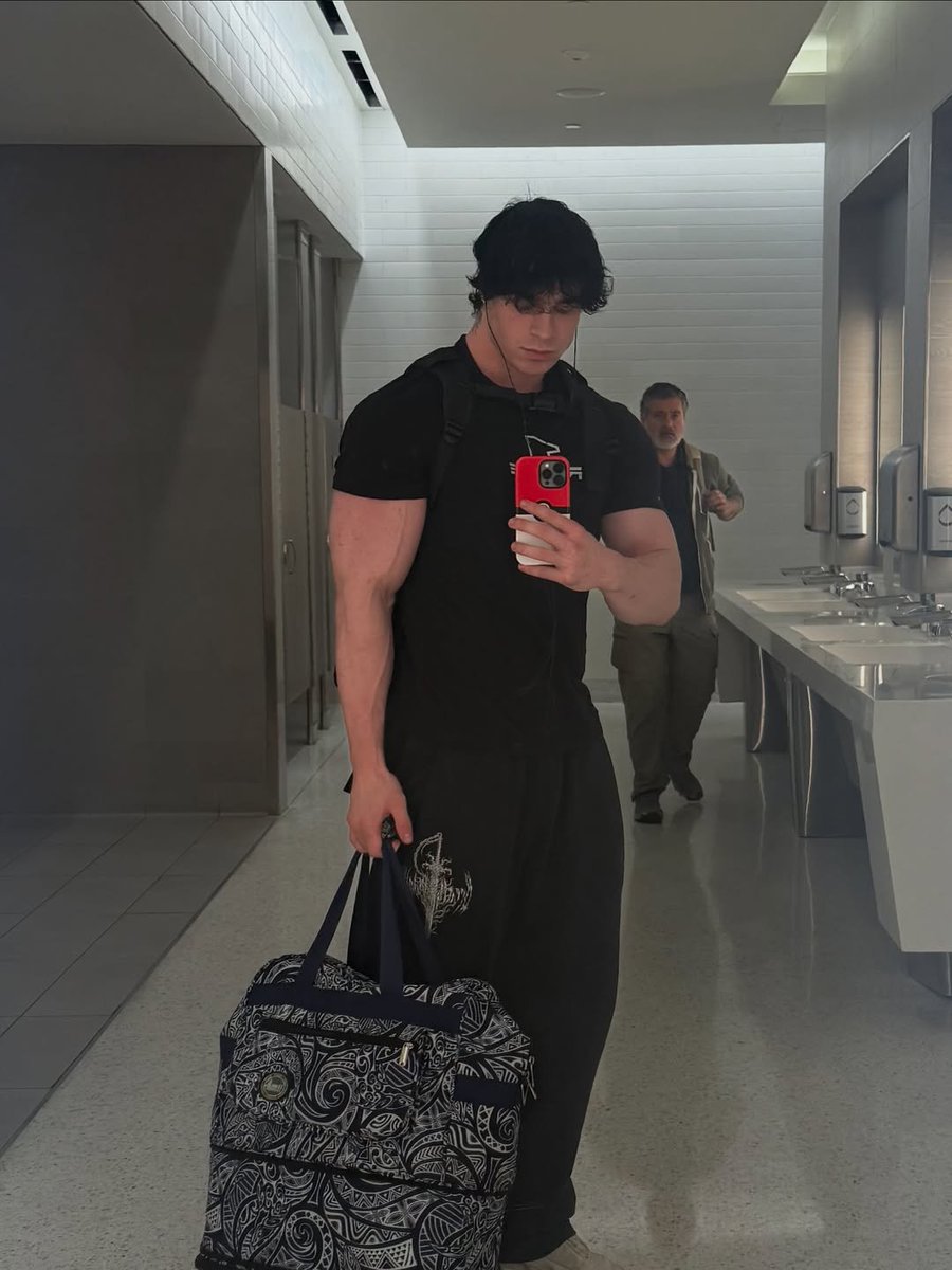 AlphaJoeSeth09's tweet photo. Down to make you feel good by draining your wallet dry pigs
#findom #muscle #Alpha #worship #drains https://t.co/xPgd35gls0