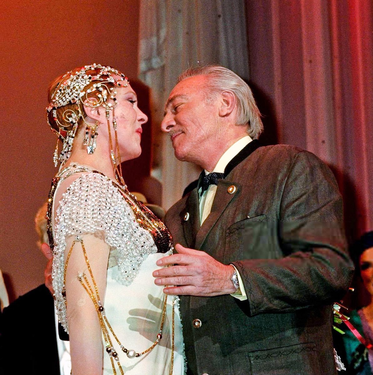 mariasrainer's tweet photo. in the 60s                             in their 60s https://t.co/7VrDJRUxZX