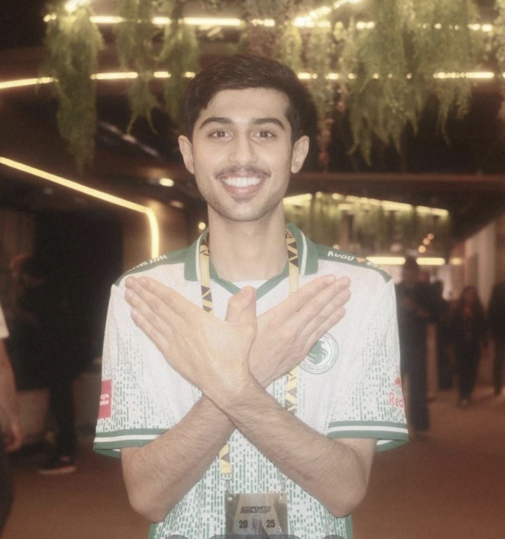 d2iwa's tweet photo. 4 ايام على التشامب وتخلصنا من سرطان الفريق هل نشوف مستوى تاريخي من سعود؟ رسالة لكل مشجع ومحب لذا الكيان العظيم وسعود السبيعي شخصيا ادعم لاعب وطنك فوق كلشي الاجانب يتمنون خروجه ولايبونه مع ان ميامي كلهم اسبان ماحد تكلم عنهم دعمك بالفتره ذي بيخلي سعود يقدم اداء مشرف بالتوفيق لسعود https://t.co/Ompck16PuV