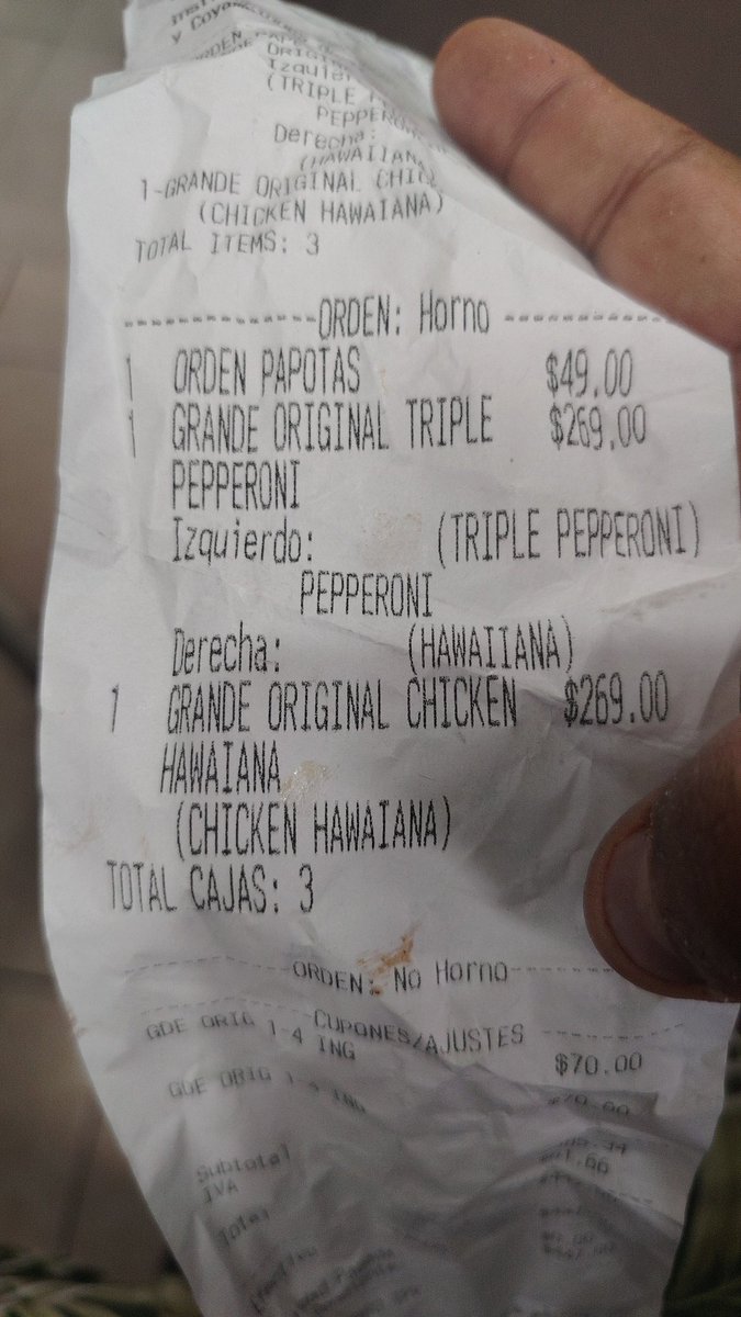 JulioDavidOrte5's tweet photo. @dominosmx Hola Domingo pedí 2 pizzas el día de hoy 11 de julio del 26 y me llegaron las pizzas aplastada y todas embarradas en la caja. https://t.co/eWYuCu4j2j