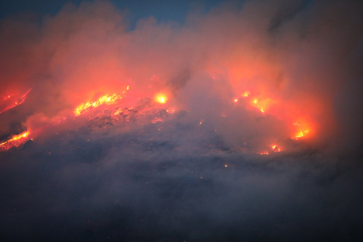 aspmcr's tweet photo. Dovestones is currently on fire.

Witnesses say they saw a group of people letting off fireworks just before the fire started. https://t.co/iOm1sWnFwk