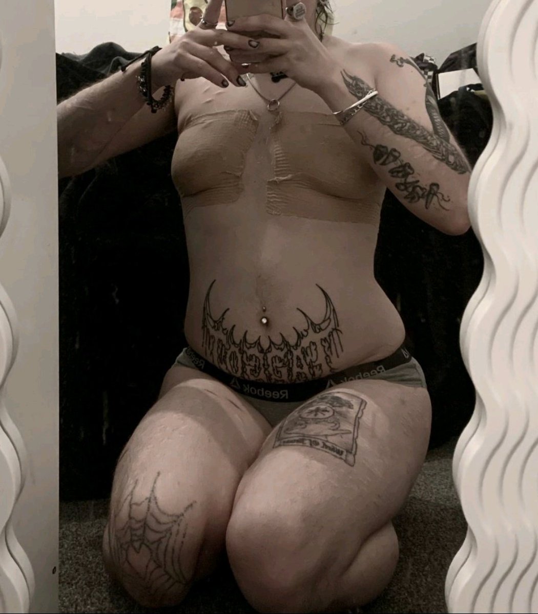 FR4NKSTEEL's tweet photo. ⫘⫘⫘⫘⫘⫘⫘ 
✪ 21 . him/it . gay . uk . 🔞 !!
✪ hardcore kink &amp; fetish , no tws
✪ selling . dm me ! https://t.co/4vFQFSXC1J
