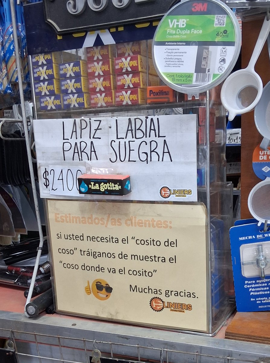 Laterminalblog's tweet photo. Letreros en una Ferretería de barrio Azcuénaga, Rosario. https://t.co/ALgfDKoEdV