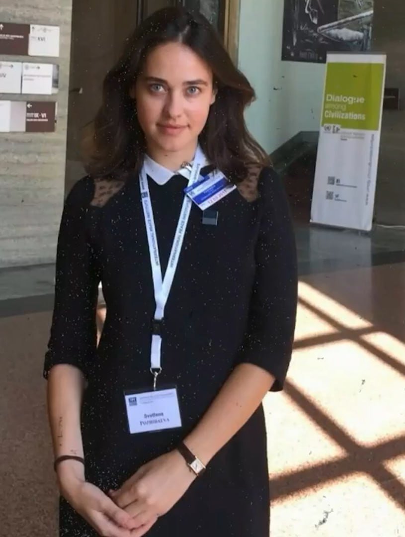 SMO_VZ's tweet photo. RUSSIAN INTELLIGENCE  have collected all information about EPSTEIN and who he had files in !!!

‼️🇺🇸🇷🇺

 FSB agent lived with Epstein for years, gathering compromising information on global elites and officials, according to The Newsground.

▪️Russian model Svetlana Pazedieva, who lived in Jeffrey Epstein's house since 2008, cooperated with Russian intelligence agencies and collected compromising information on representatives of political and business elites, according to media reports.

▪️Pazedieva was allegedly involved in organizing meetings between Epstein and prominent politicians and entrepreneurs, including Bill Gates, Nat Rothschild, and former Israeli Prime Minister Ehud Barak.

▪️After Epstein's death, the woman left the United States and arrived in Moscow, where, according to reports, she quickly obtained a new passport under a different name.