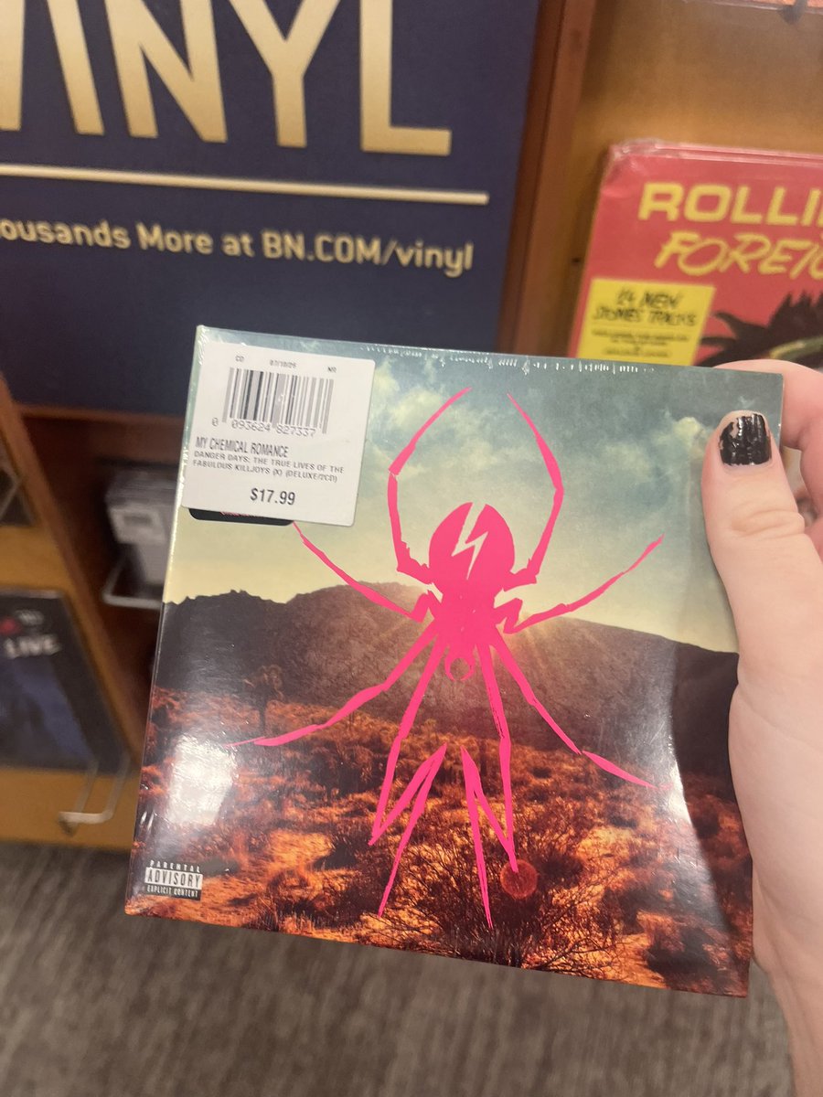 cem3teryfreak's tweet photo. When did Barnes and nobles get peak https://t.co/oyeL0q1z49