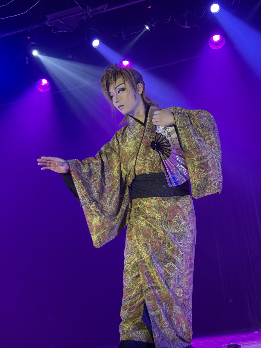 PythonBeautiful's tweet photo. 劇団美松
山桜桃の湯
桃の湯劇場
2026.7.11昼の部
雷矢祭り

市川華丸さん

♬また君に恋してる https://t.co/G8NWBTtsGL