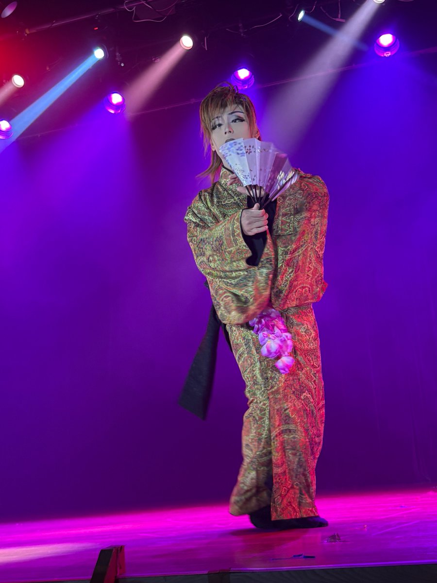 PythonBeautiful's tweet photo. 劇団美松
山桜桃の湯
桃の湯劇場
2026.7.11昼の部
雷矢祭り

市川華丸さん

♬また君に恋してる https://t.co/G8NWBTtsGL