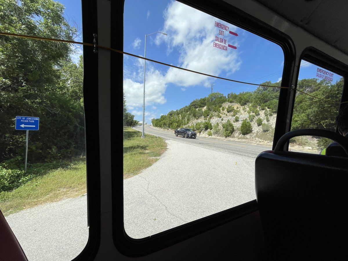freddiebehmer's tweet photo. takes around an hour end to end, with some of the only remaining CapMetro bus stops w/o a concrete ADA accessible pad. 

Also lots of fun (somewhat scary) unprotected left turns to deviate into neighborhoods just off the highway.

Overall a very relaxing ride, def recommend! https://t.co/YGBGYM7R0d