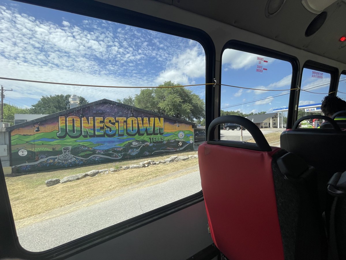 freddiebehmer's tweet photo. takes around an hour end to end, with some of the only remaining CapMetro bus stops w/o a concrete ADA accessible pad. 

Also lots of fun (somewhat scary) unprotected left turns to deviate into neighborhoods just off the highway.

Overall a very relaxing ride, def recommend! https://t.co/YGBGYM7R0d