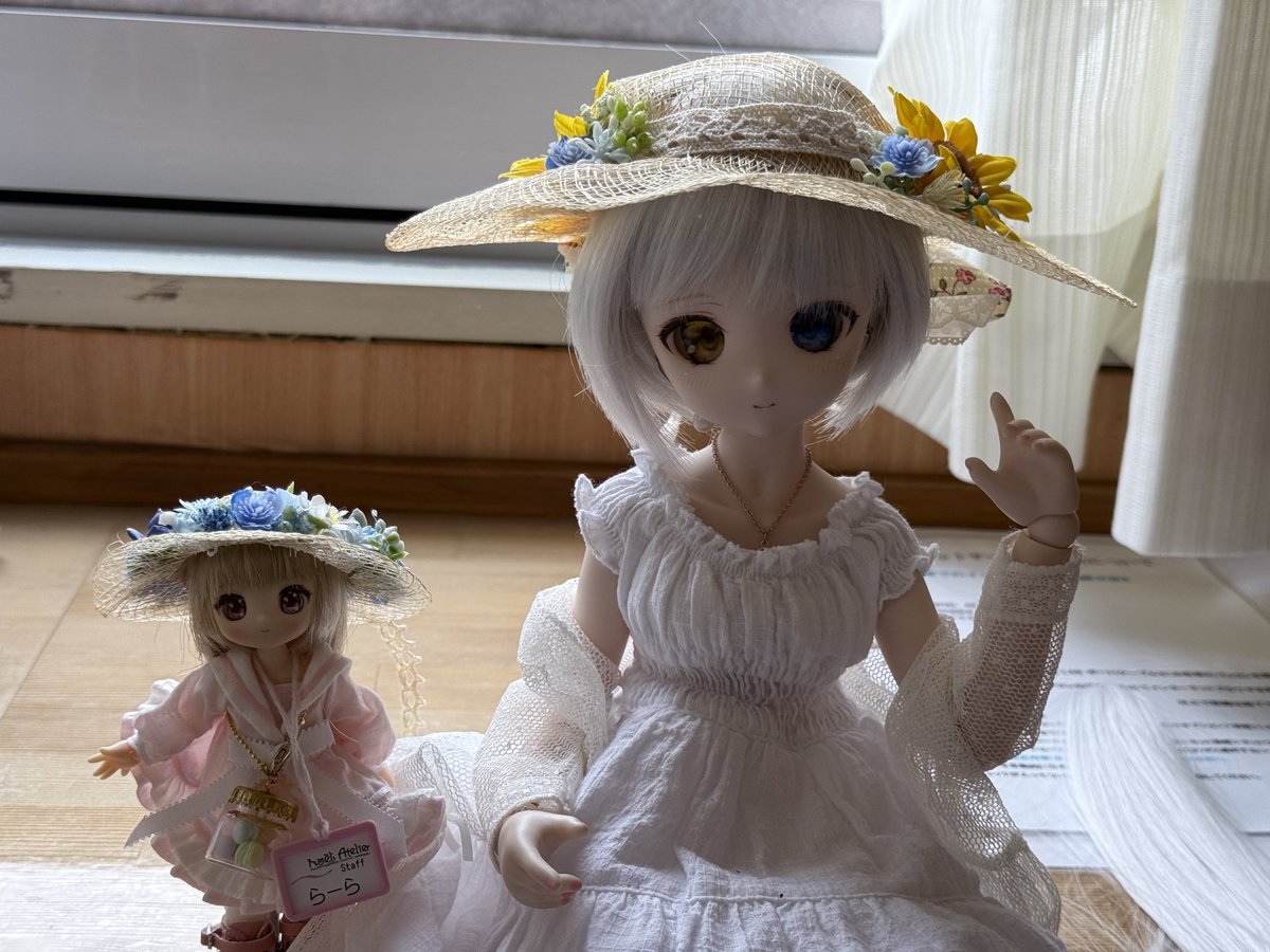 何人かから問い合わせのあった麦わら帽子について 共に展示で置いてい