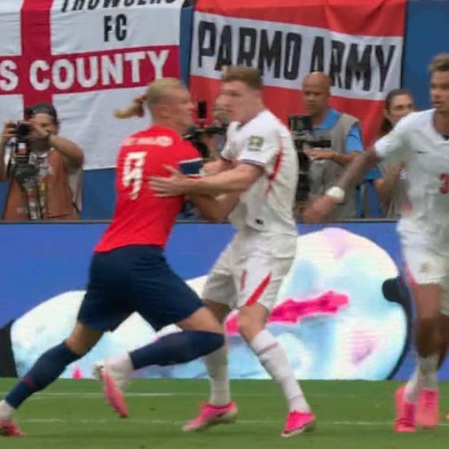 FootyDoseHQ's tweet photo. 🚨 • 𝗕𝗥𝗘𝗔𝗞𝗜𝗡𝗚: THE GOAL HAS BEEN DISALLOWED!

ERLING HAALAND MADE A FOUL ON ELLIOT ANDERSON!!!! #FIFAWorldCup https://t.co/NFzREgx9NC