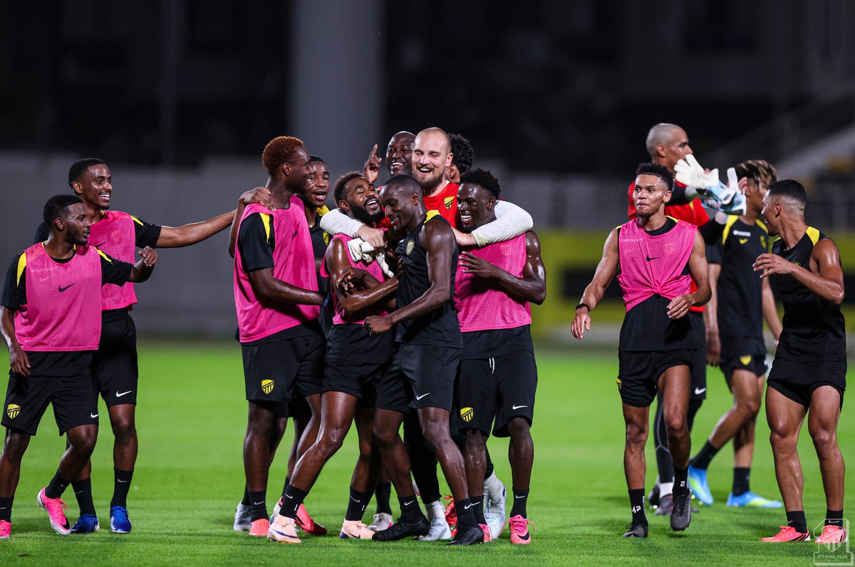 ITTI MANIA - اتي مانيا tweet media