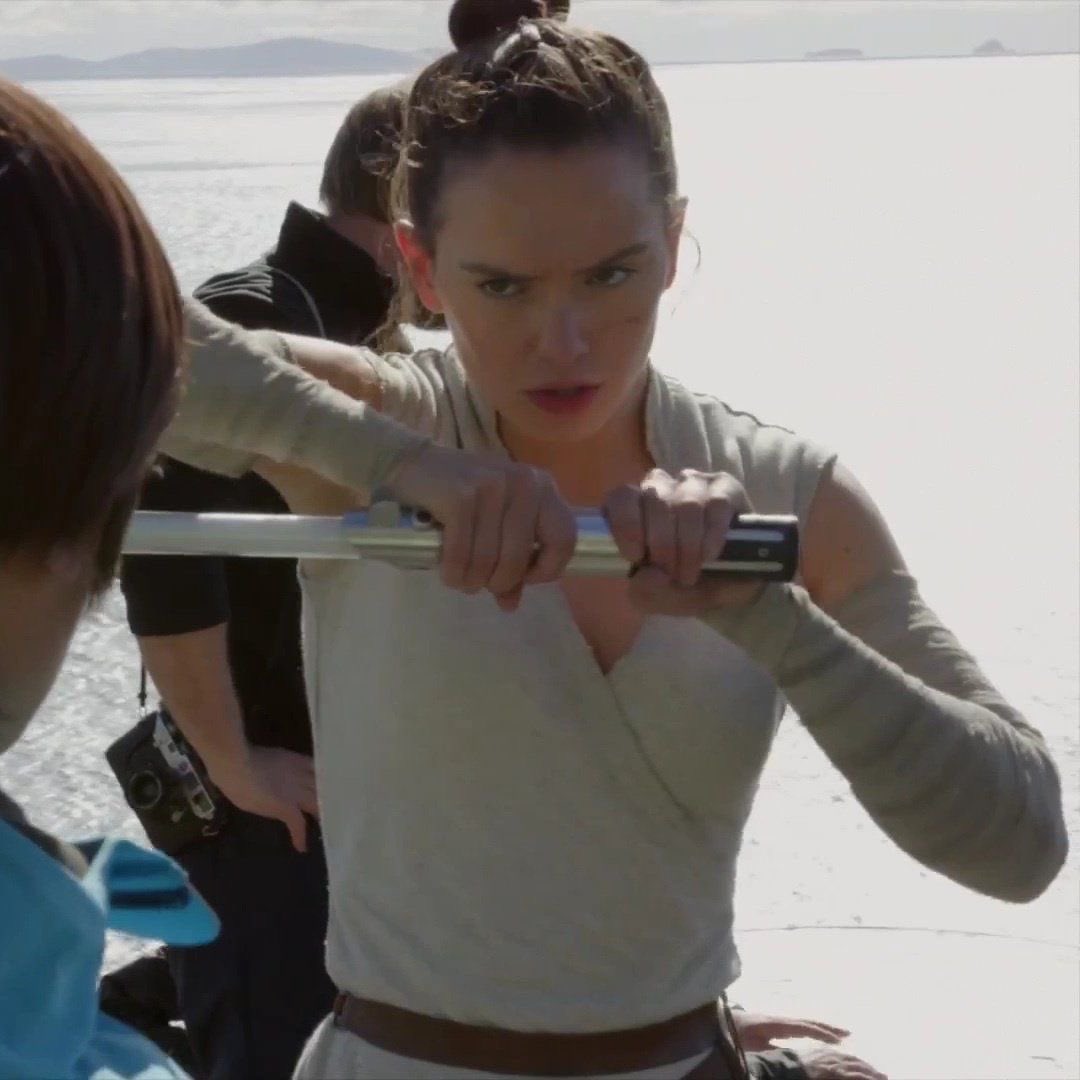 endur3nsurvive's tweet photo. appreciation tweet for daisy ridley as rey https://t.co/2iNHgJwtF9