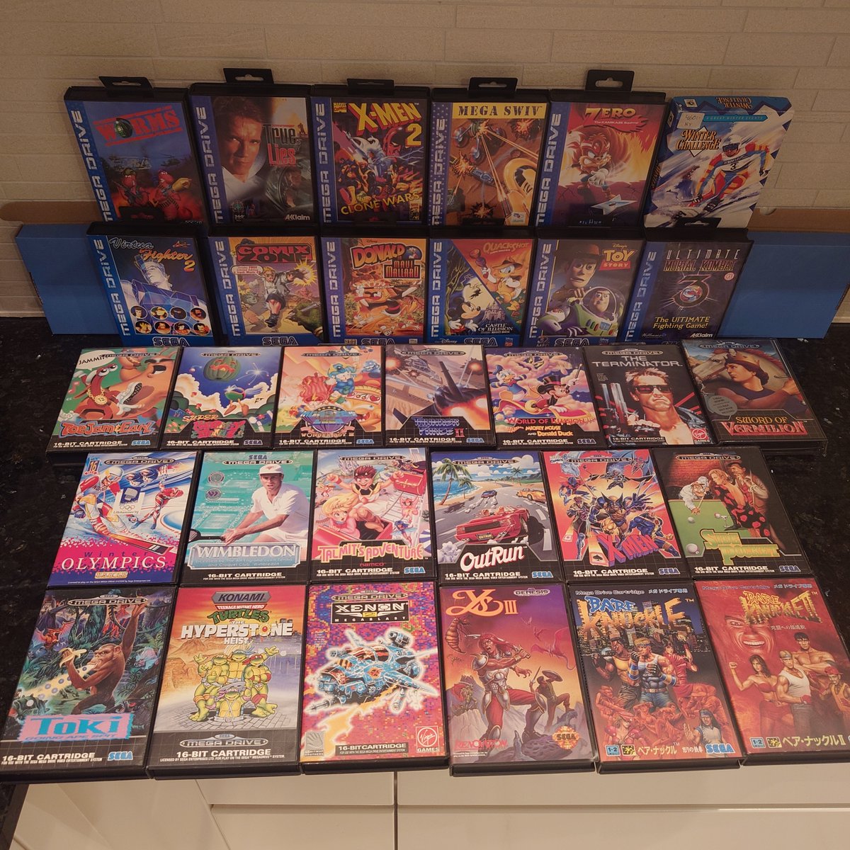 ConceptEnterta6's tweet photo. Denna vecka så har vi fått in riktigt fina titlar för #Sega #MegaDrive. Alla dessa finns nu att kicka hem i webbutiken. Som ni ser så är det mest PAL spel, men även tre NTSC titlar längst ner till höger. Det är såå kul att uppdatera sortimentet med såna här lite ovanligare titlar https://t.co/gP45mXnooG