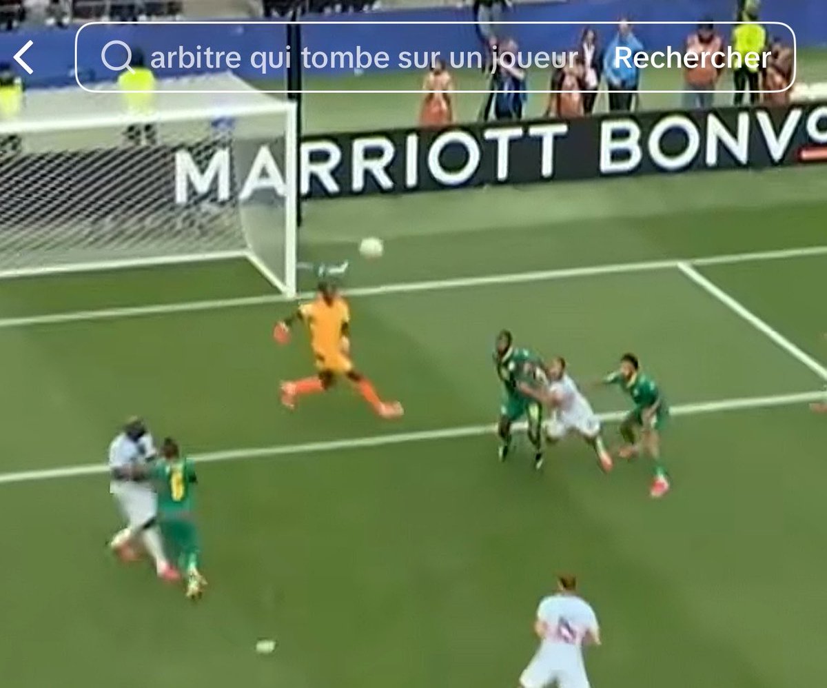 Boubacar_Niasse's tweet photo. Faute                                           Pas de faute https://t.co/fZtlagNvsv