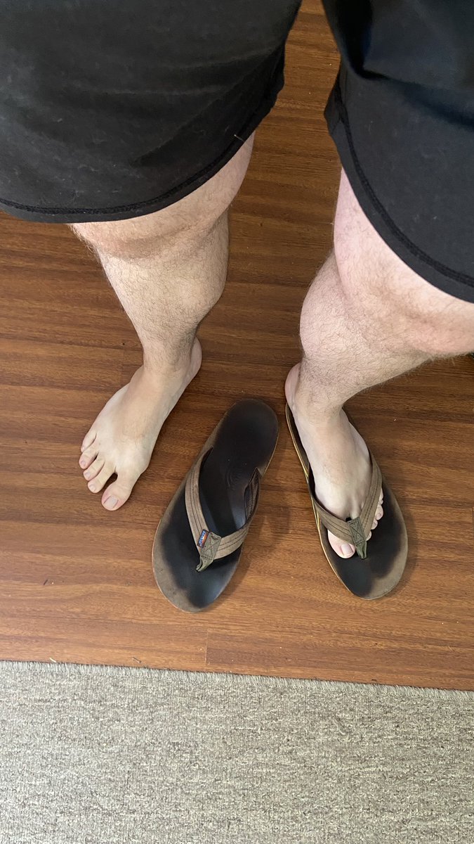 hb_sz13feet's tweet photo. Are prints like this typical after only a year, or are my feet just crazy sweaty? https://t.co/KCtIxYF3Ho