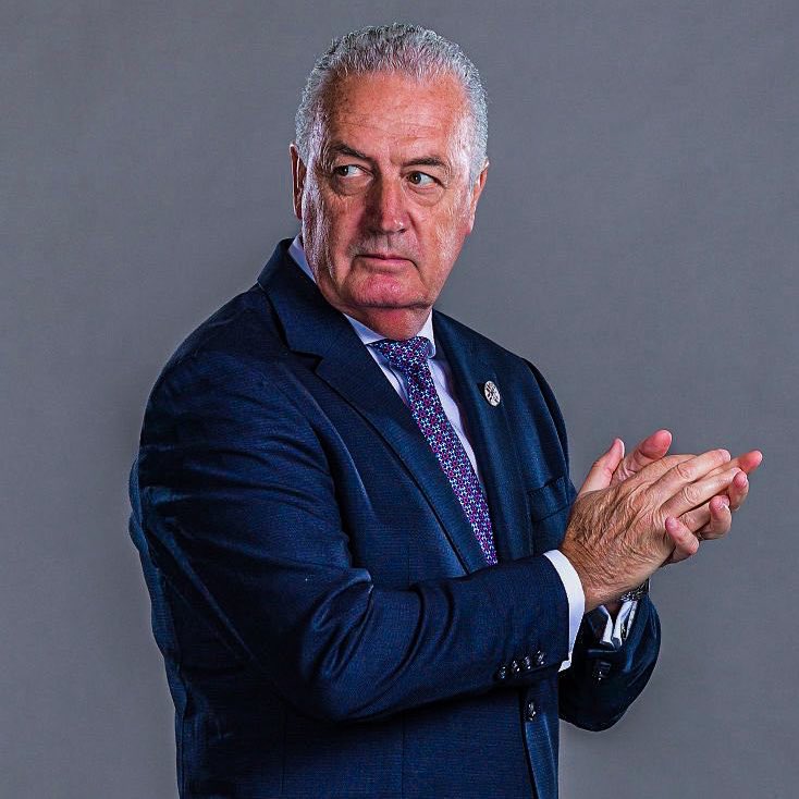 Marca_Zonal's tweet photo. 👀🗣️ME DECLARO ADMIRADOR DE GUSTAVO ALFARO”

Luis de la Fuente, DT de España 🇪🇸 https://t.co/fYKFDyzEET