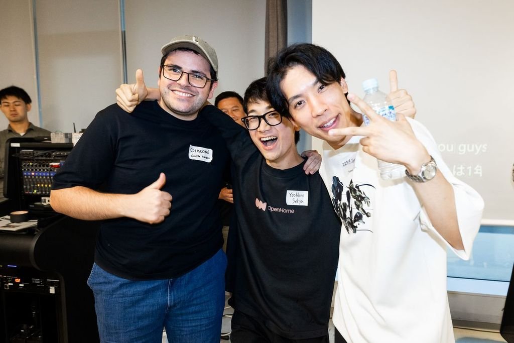 y0shihiro0's tweet photo. Transpose x 立命館大学 x 大阪大学VCのAI ハッカソン でLinzumi賞を受賞しました!!
YCのCEO  @garrytan がゲストとして、YCが公表しているRequest for Startupsに挑むというもので、かなり刺激的でした。
gstackとgbrainを使って、gheartというこれからプルリクがagentによって量産される時代、マッチングアプリみたいなUXでテイストでmainにマージできるものを作りました。
何としてでも勝ちたかったので、前日に200ドルのClaudeを追加したのはもちろん、このイベントのために滞在を引き延ばしたりしていました。
3人チームだったのですが、残り二人はこのハッカソンのためだけに東京から来ており、Gerryが来ることもあり、イベントとして盛り上がっていた印象です。
Discordで募集をかけたのですが、何としてでも勝ちたかったので、
最低条件200ドル以上のAIを使い、英語が話せる方というスクリーニングを行いました。
ルール上最大4名ですが、コミュニケーションコストと意思決定のスピード感を出すために3名にしました。
結果、最強チームが出来上がってしまいました！！
Giacomoさんは9年前に42卒業されてたり、まさかの共通点でびっくりしました
自分は勝つための戦略とスマボ版の作成を行なっていました。
フロント、バック、戦略からのスマホとロールがばらけていました。
ideaがまとまるのに1時間かかったので、実質4時間での実装でした。
アメリカから戻っての一発目の、しかもYC系のハッカソンでかなり難易度が高かったですが、勝てて今月の夢が叶いました
ますます世界に挑戦しようと気持ちが強くなりました!!

そもそも、クラファンで出していただけたことで、3月アメリカで叩き上げして力をつけられたので、周りの方に感謝でしかないですね！