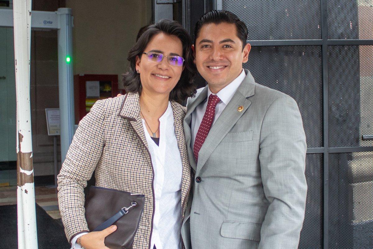 paojimh's tweet photo. El día de hoy participamos en la Comisión de Gobernación y, posteriormente, sostuvimos una reunión de trabajo con la directora de @CEPANAF, @AlmaTapiaMaya, y el director general de Participación Social para construir una agenda conjunta en favor de los seres sintientes, en congruencia con la visión de nuestra gobernadora @delfinagomeza.

#PaolaJiménez #Diputada #Morena