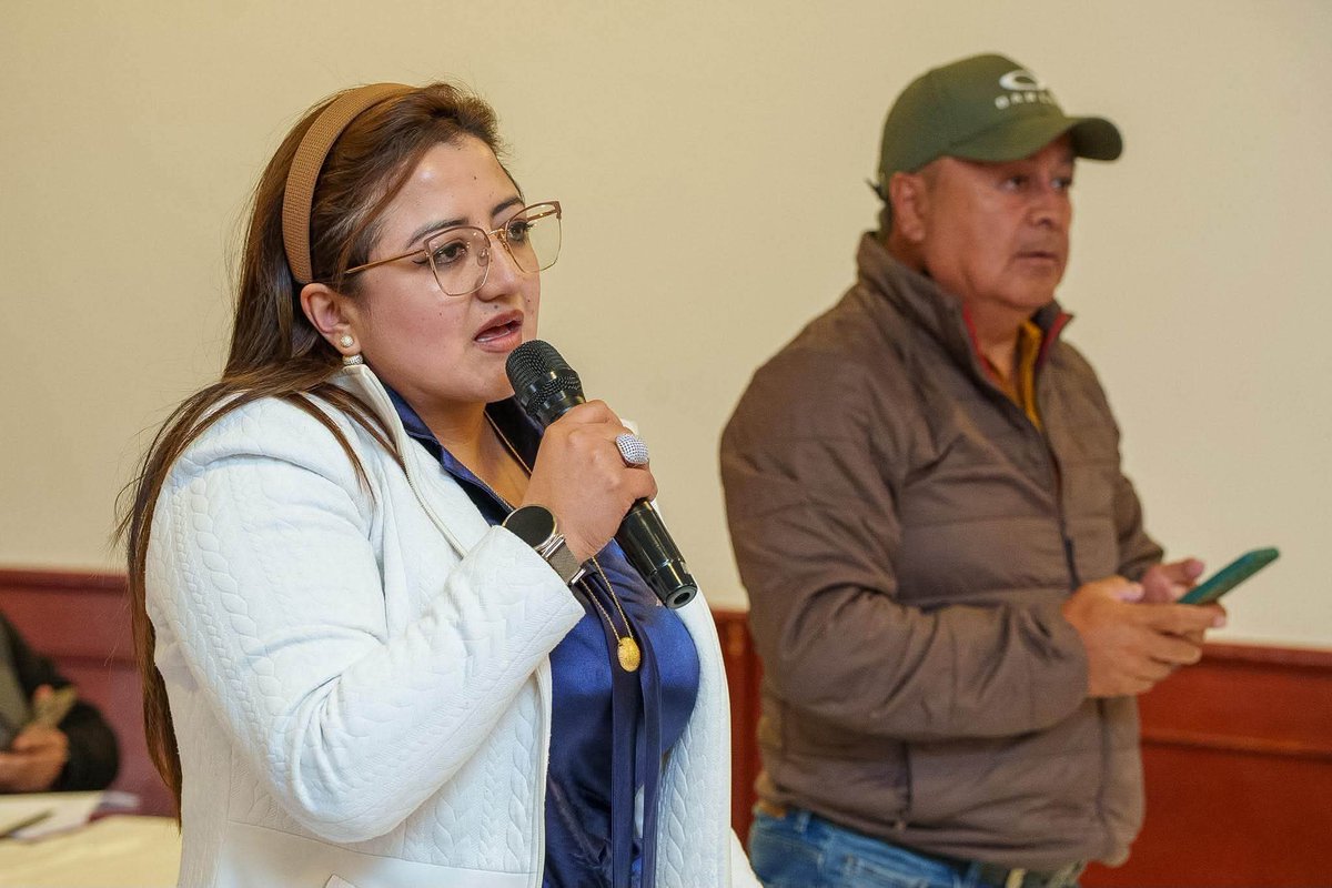 HoyNarino's tweet photo. #Nariño | 44 alcaldes se reunieron con la Gobernación para preparar agenda de empalme

La Gobernación convocó a los 64 alcaldes de Nariño para consolidar una agenda de empalme con el gobierno de Abelardo de la Espriella. Asistieron 44. Los veinte ausentes dejan una pregunta abierta sobre cuánto interés tienen en que sus municipios queden en esa hoja de ruta.

@GobNarino @LuisAlfonsoEscobarT @AbelardoDeLaEspriella

#Nariño #Gobernación #Empalme #AbelardoDeLaEspriella #AgendaTerritorial