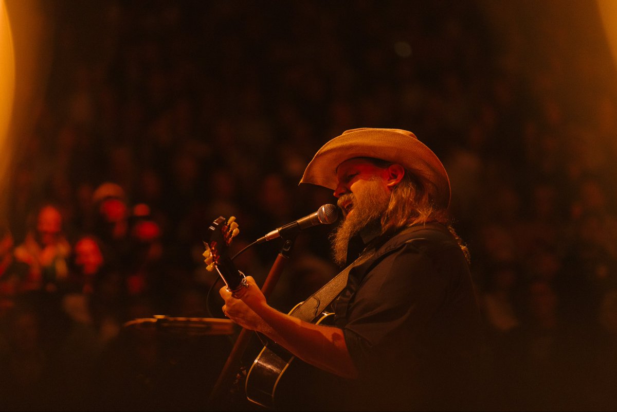 Chris Stapleton tweet media