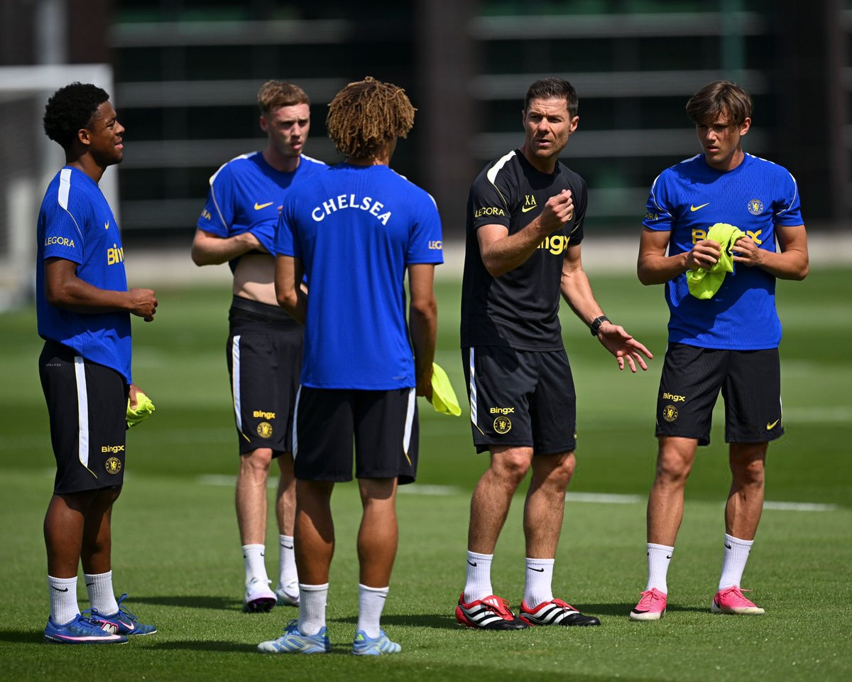 ChelseaInPhotos's tweet photo. Day 1 at Cobham ✅ https://t.co/JWZLFzuzHT